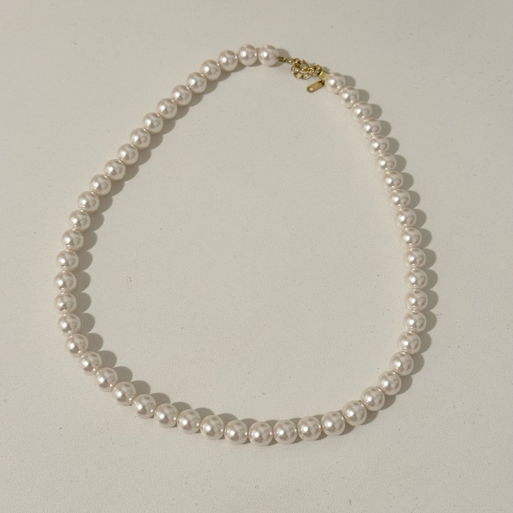 Classic White Pearl Necklace